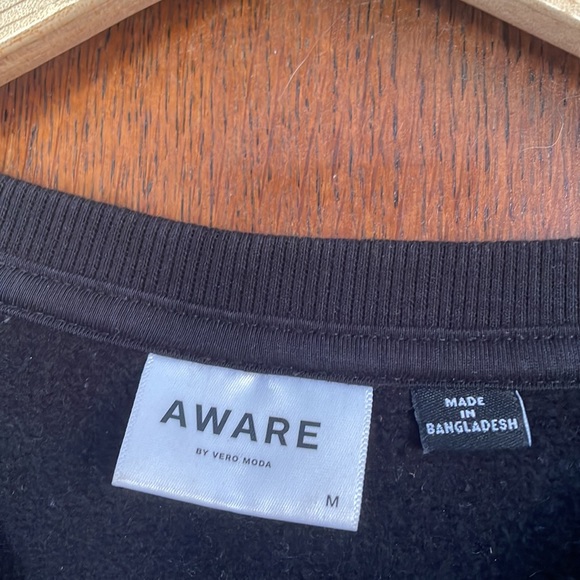 Crew Neck Sweater Puffy Sleeves - Picture 4 of 4